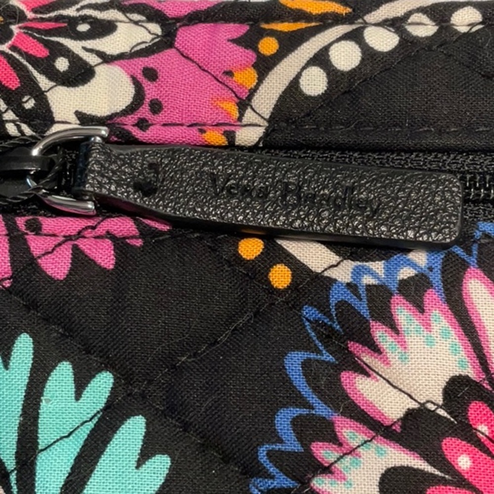 Vera Bradley Wallet Bandana Swirl NWOT - Picture 3 of 5